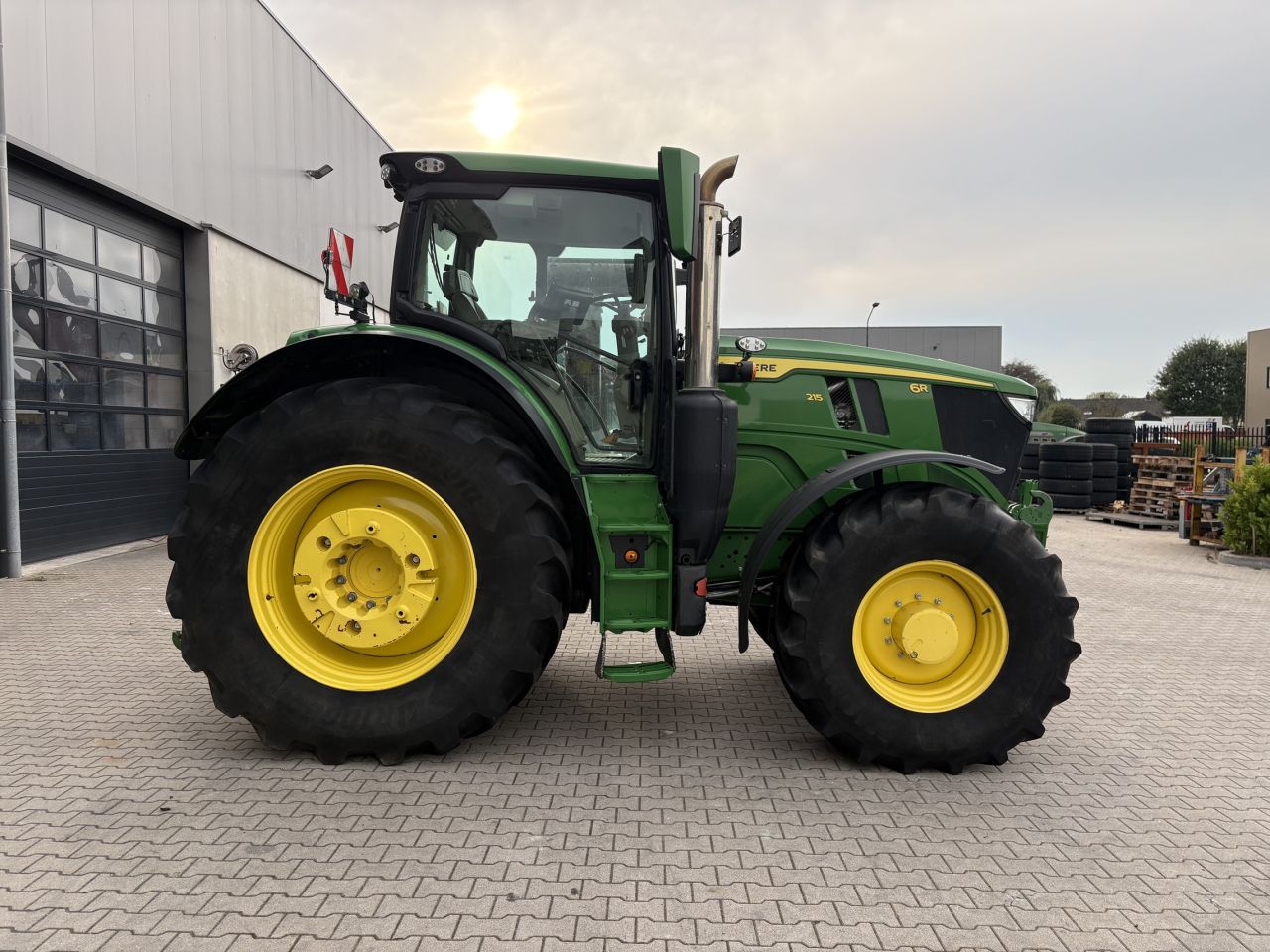 John Deere 6R215 AutoPowr