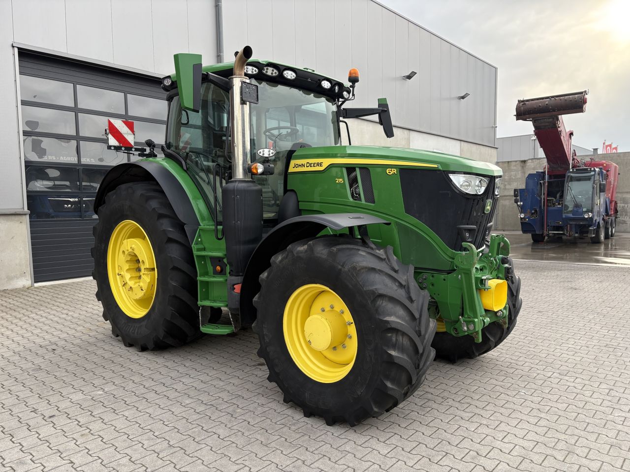 John Deere 6R215 AutoPowr