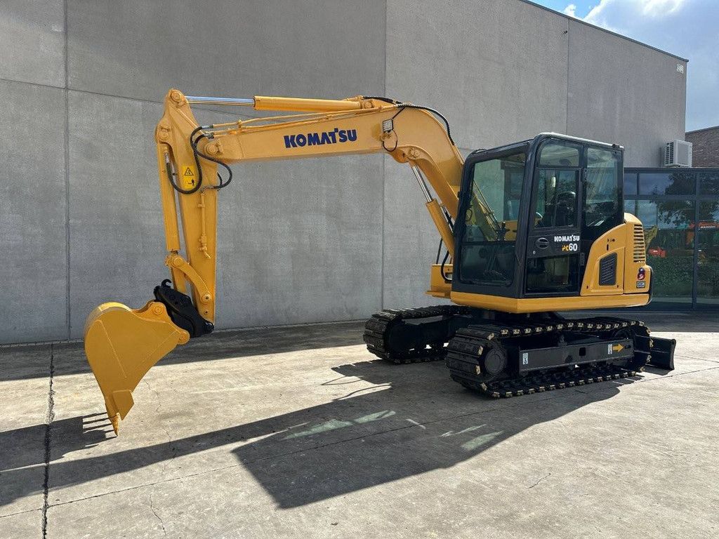 Midi excavator Komatsu PC60-8 Diesel 2013