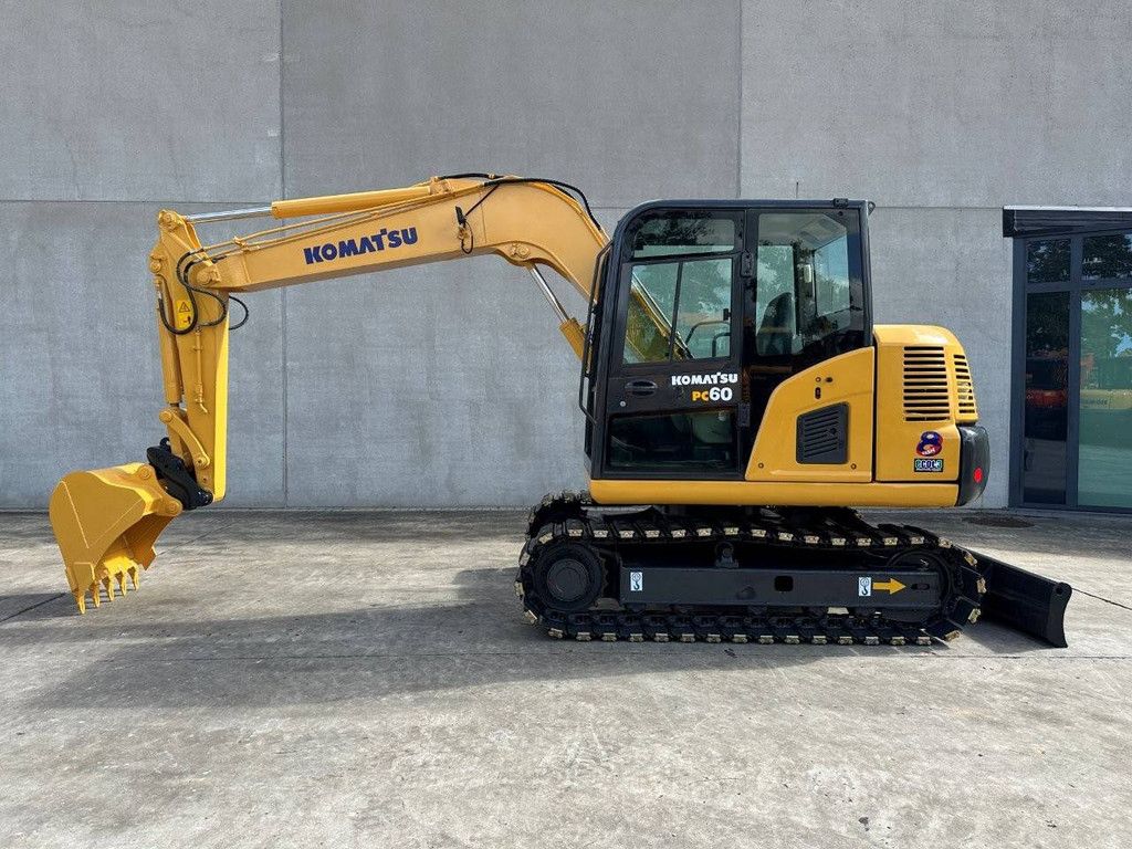 Midi excavator Komatsu PC60-8 Diesel 2013