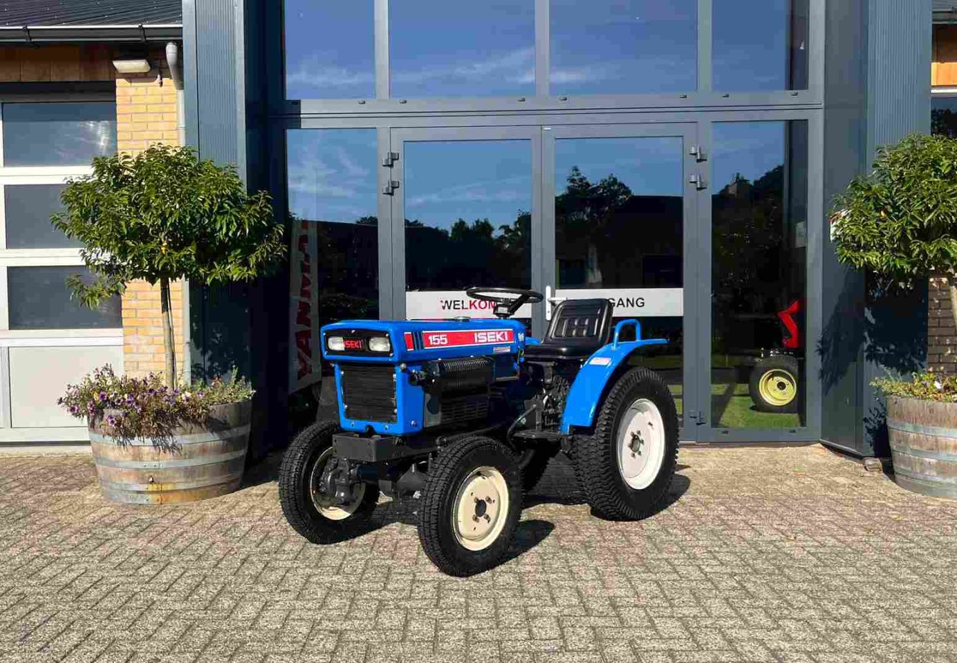Marge Iseki TX 155 met gazonbanden