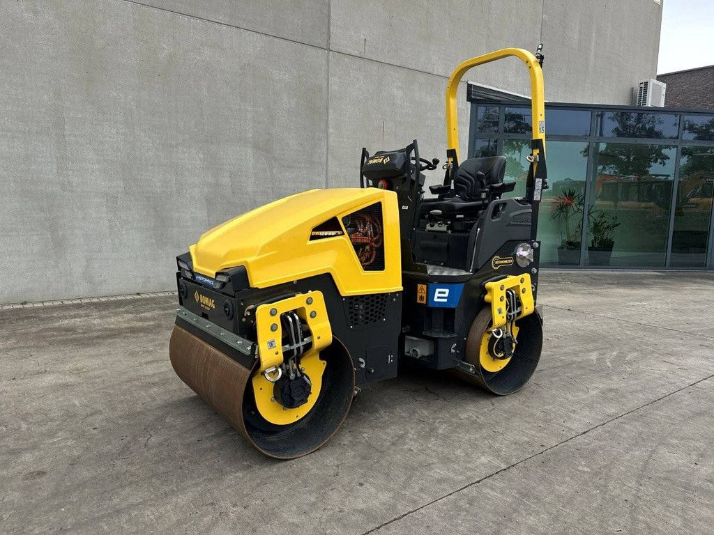 Tandem roller Bomag BW 120 Ade-5 Electric 2023