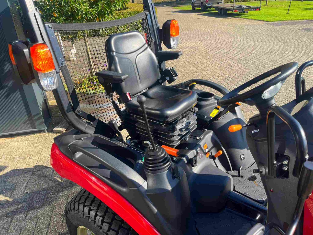 Demo Yanmar SA 222 HST met middenmaaidek voor speciale prijs!