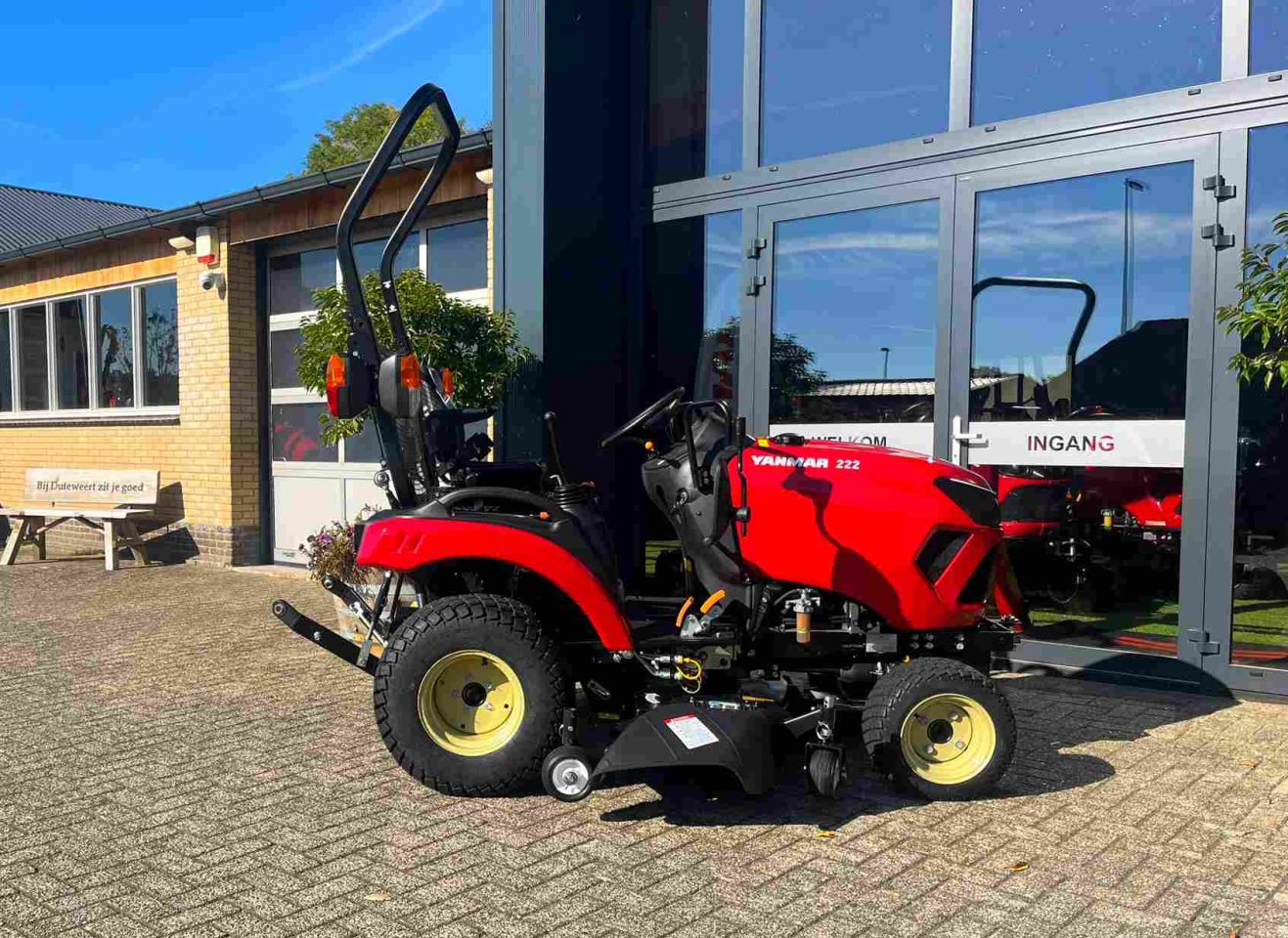 Demo Yanmar SA 222 HST met middenmaaidek voor speciale prijs!