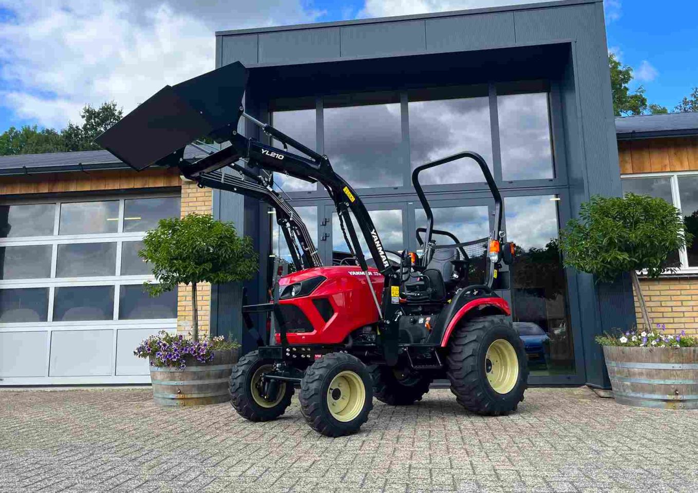 Yanmar SA 326 met overjarige YL210 voorlader voor actieprijs!
