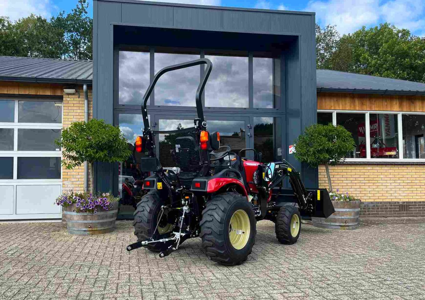 Yanmar SA 326 met overjarige YL210 voorlader voor actieprijs!