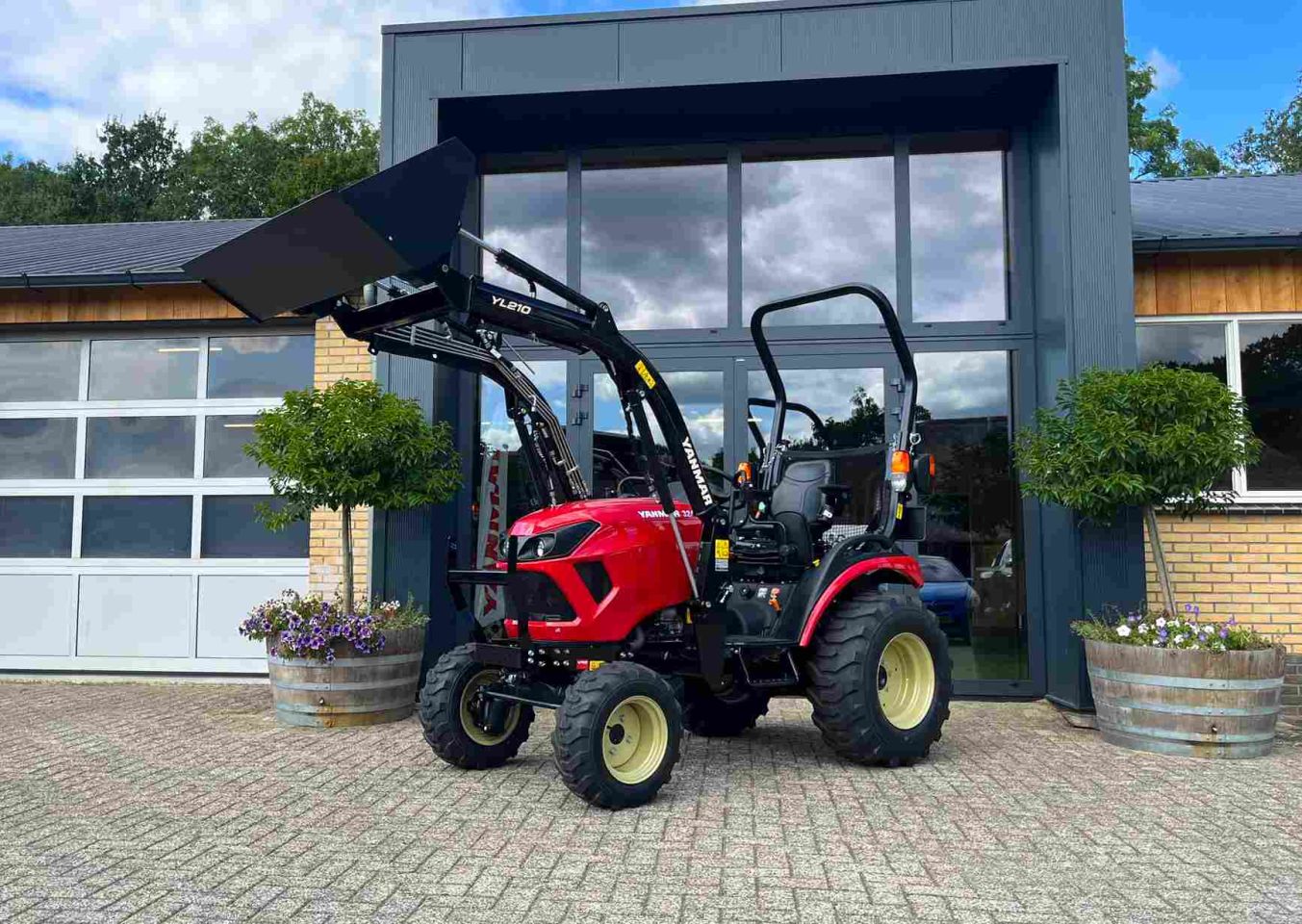 Yanmar SA 326 met overjarige YL210 voorlader voor actieprijs!