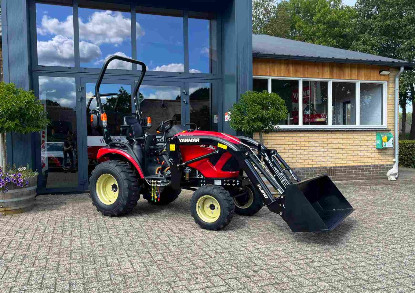 Yanmar SA 326 met overjarige YL210 voorlader voor actieprijs!