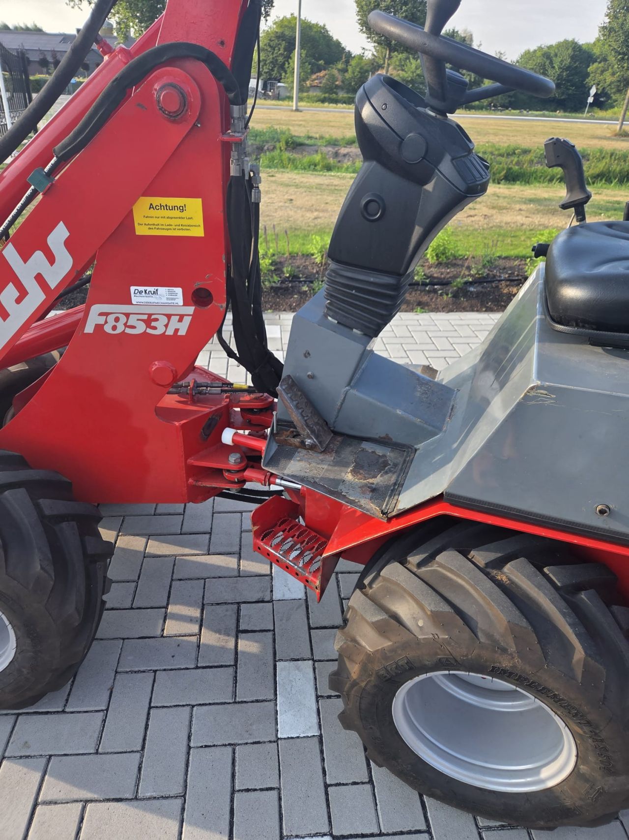 Fuchs F853h brede banden, hoge bok