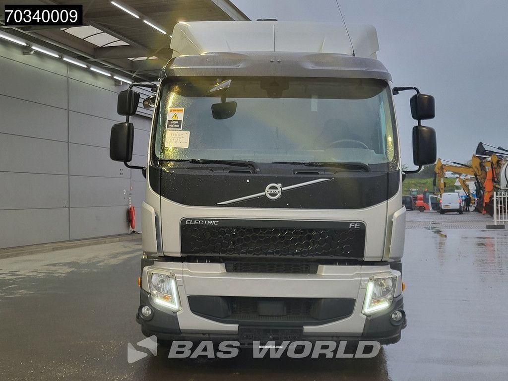 Volvo FE FEE 62R 6X2 100% electric 200kW chassis Full Air Suspension Steering axle ACC Airco