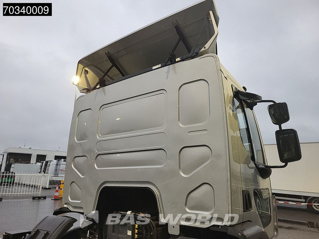 Volvo FE FEE 62R 6X2 100% electric 200kW chassis Full Air Suspension Steering axle ACC Airco