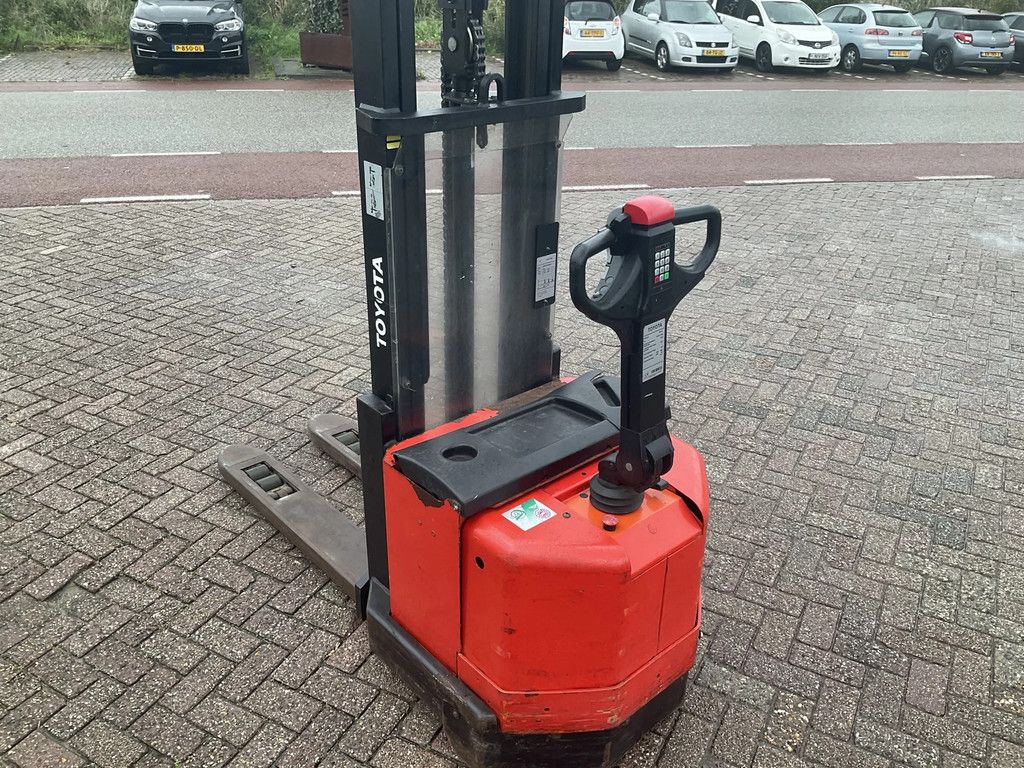 Toyota 7SM12F 1200KG 2.70METER STAPELAAR / HEFTRUCK