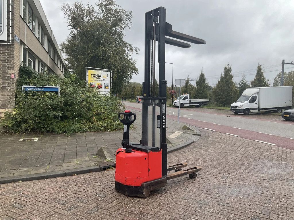 Toyota 7SM12F 1200KG 2.70METER STAPELAAR / HEFTRUCK