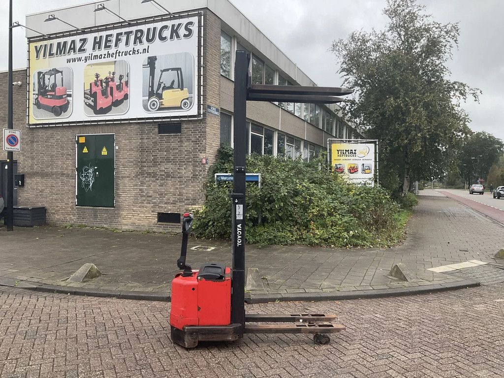 Toyota 7SM12F 1200KG 2.70METER STAPELAAR / HEFTRUCK