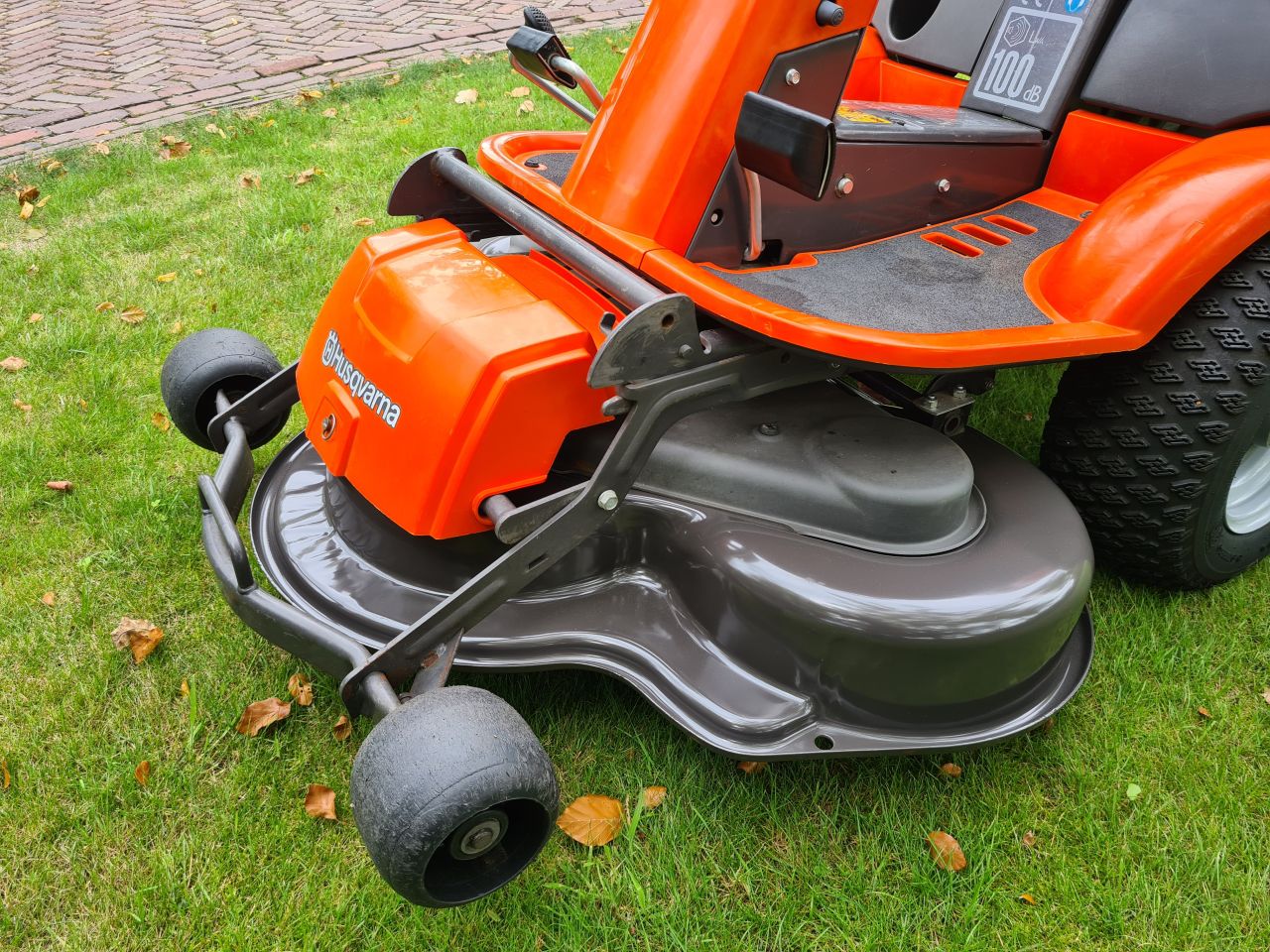 Husqvarna Rider R13c hydrostaat frontmaaier nieuw maaidek.