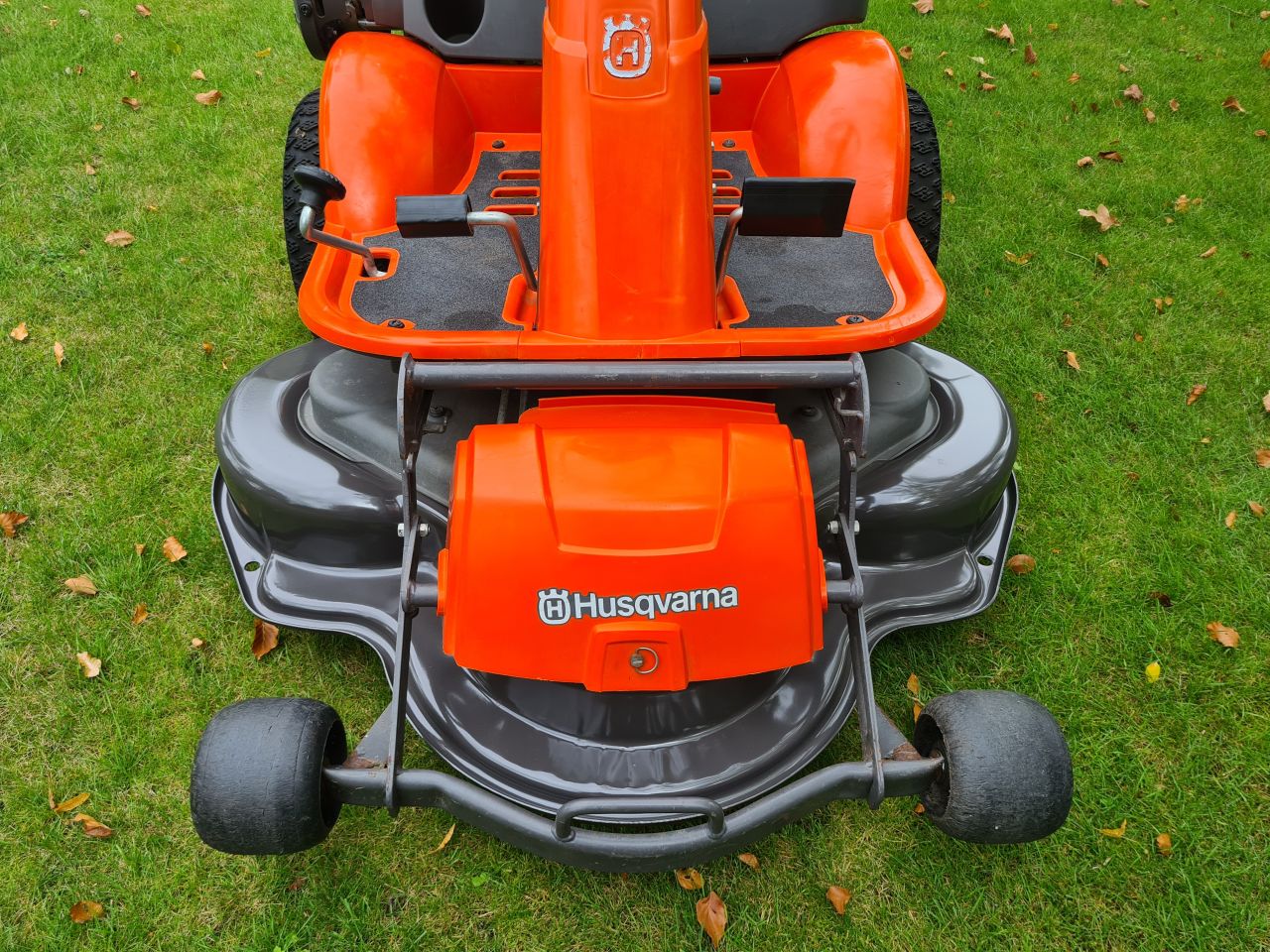 Husqvarna Rider R13c hydrostaat frontmaaier nieuw maaidek.