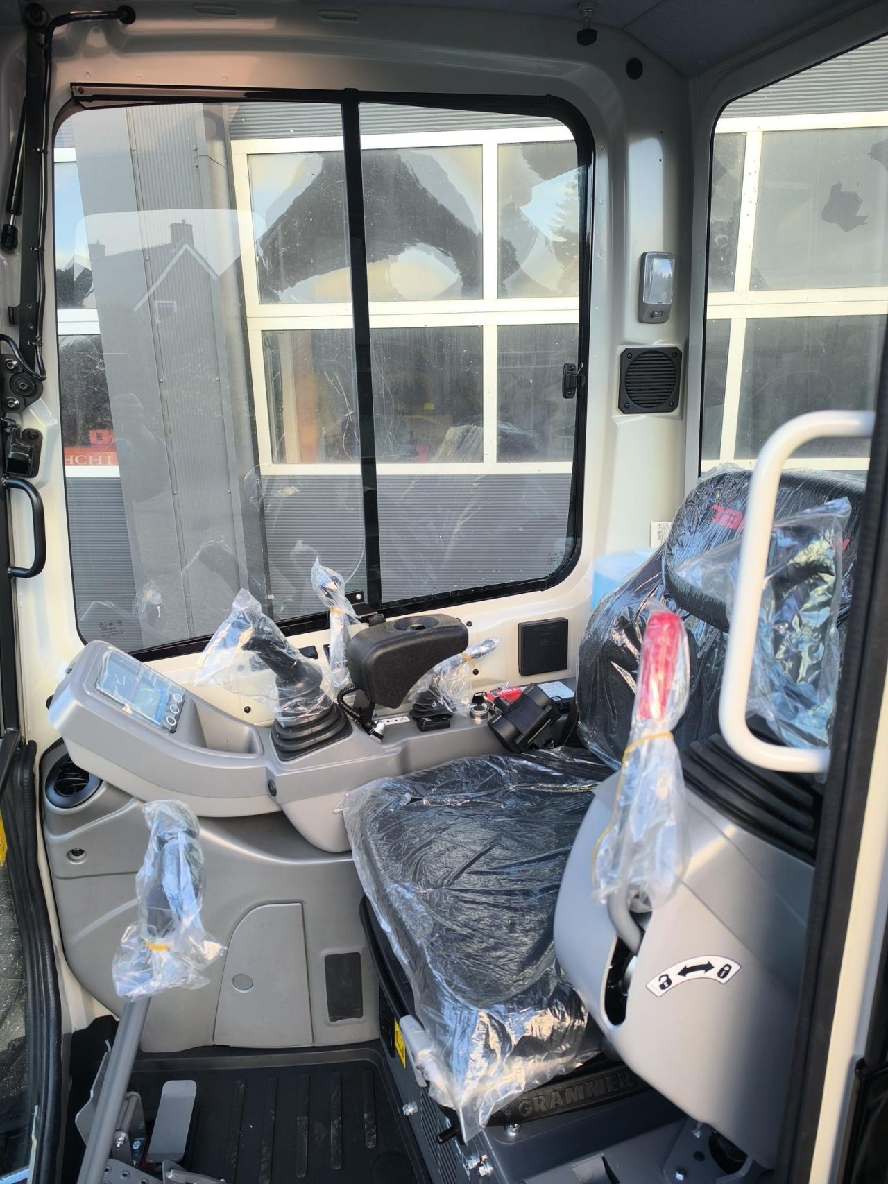 TAKEUCHI TB225