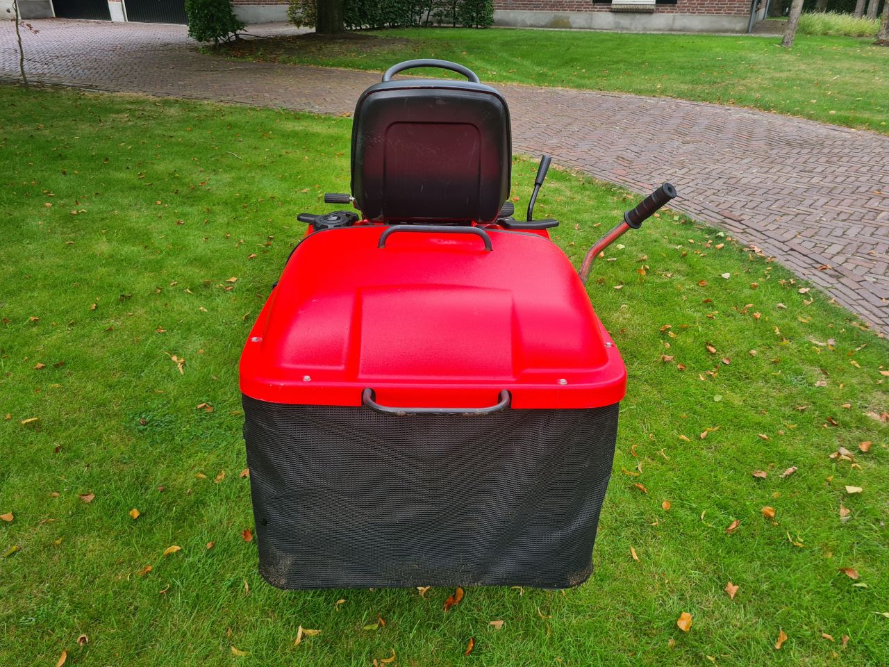 Snapper LT200RD zitmaaier met opvangbak hydrostaat 19.5 pk.