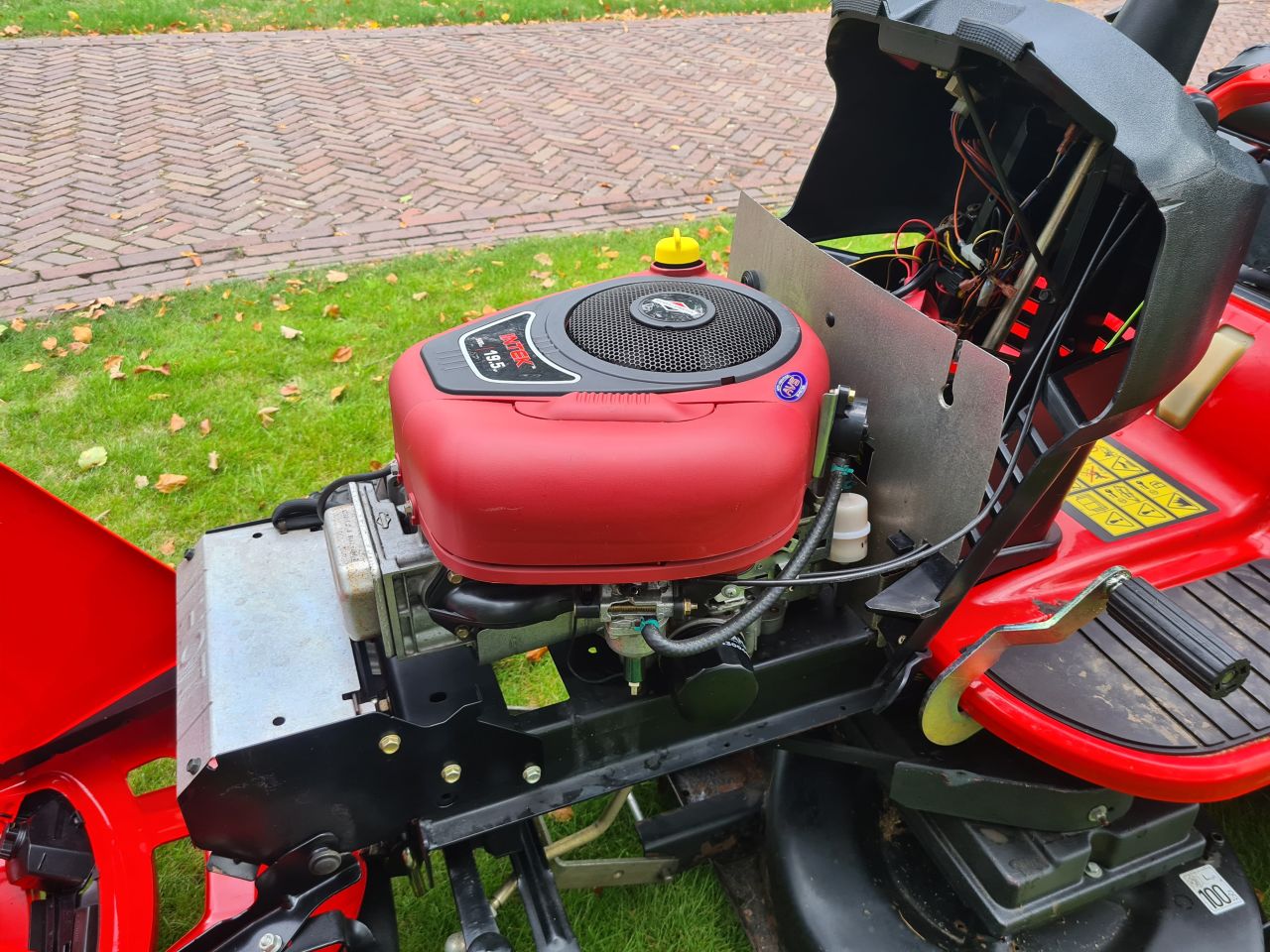 Snapper LT200RD zitmaaier met opvangbak hydrostaat 19.5 pk.