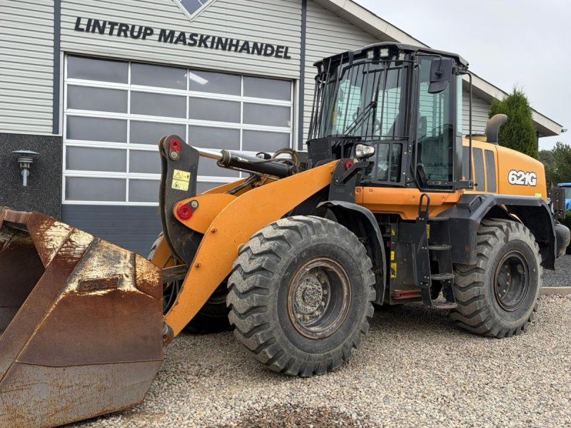 Case IH 621G Med højtip skovl på