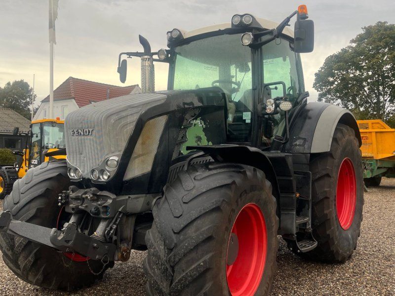 Fendt 828 Vario SCR Profi Plus  Sort