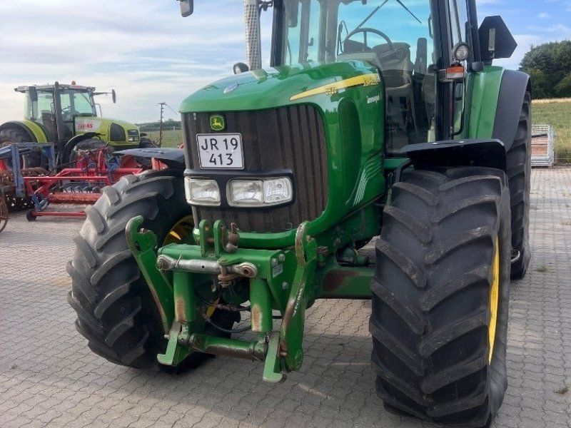 John Deere 6920