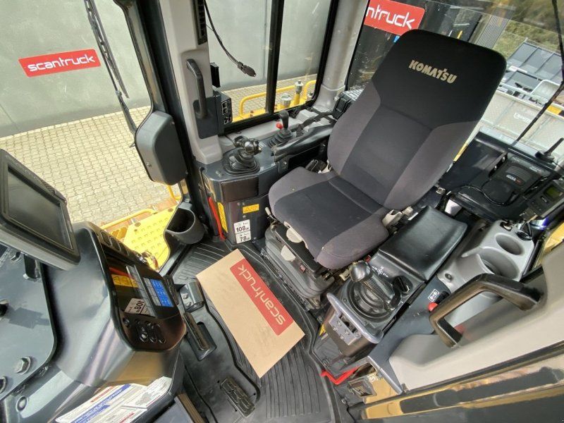 Komatsu D65PXI-18EO