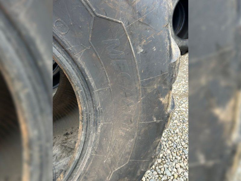 Michelin 1050/50R32