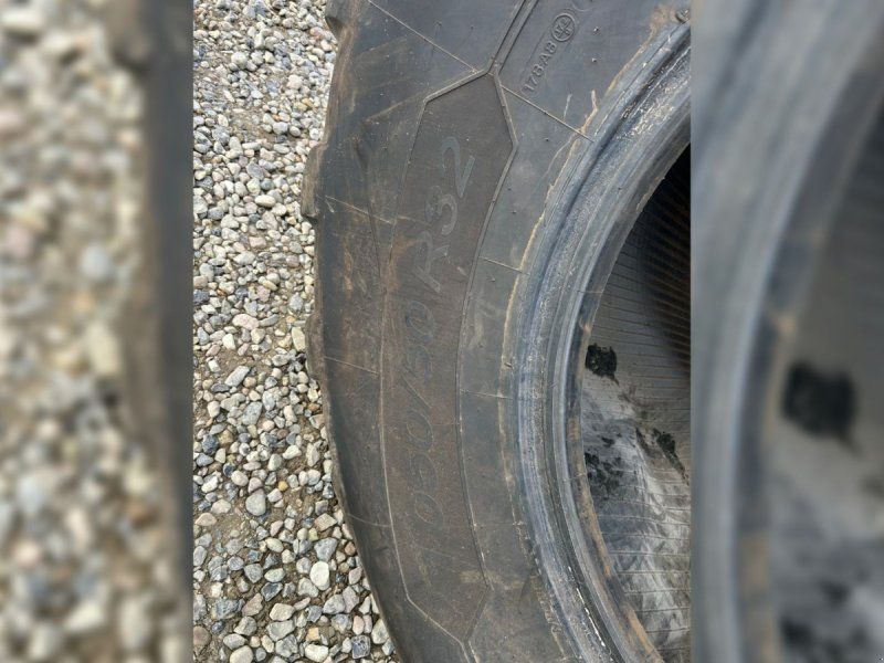 Michelin 1050/50R32