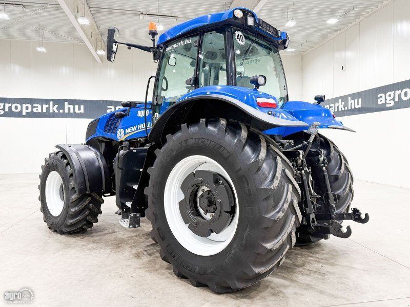 New Holland T8.360 19/4 Eco 40 km/h transmission, front axle and cab suspens