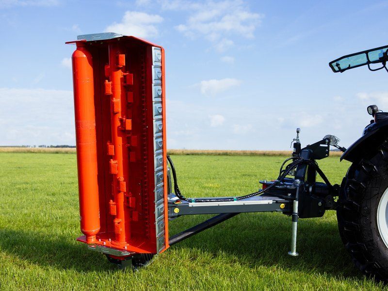 DRAGONE COBRA 240 Plus Seiten / Böschungs für Traktor-