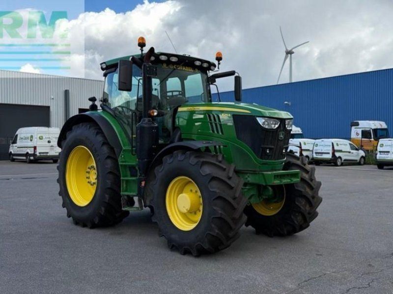 John Deere 6215R