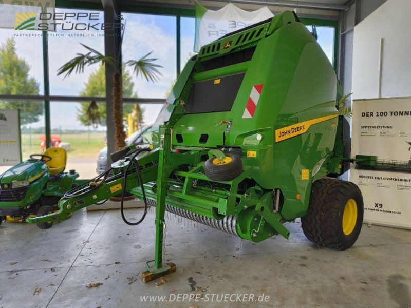 John Deere V462M