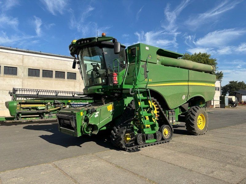 John Deere S780 inkl. 730X