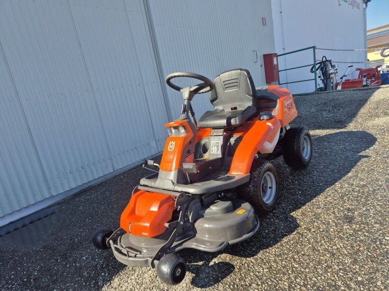 Husqvarna R216T AWD