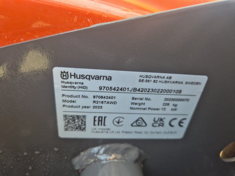 Husqvarna R216T AWD