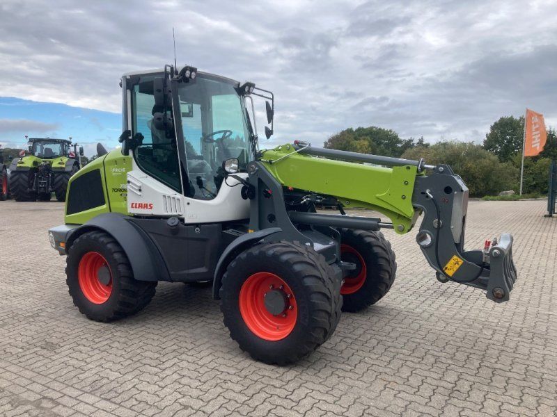 Claas Torion 738 T Sinus