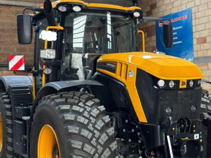 JCB Fastrac 4220