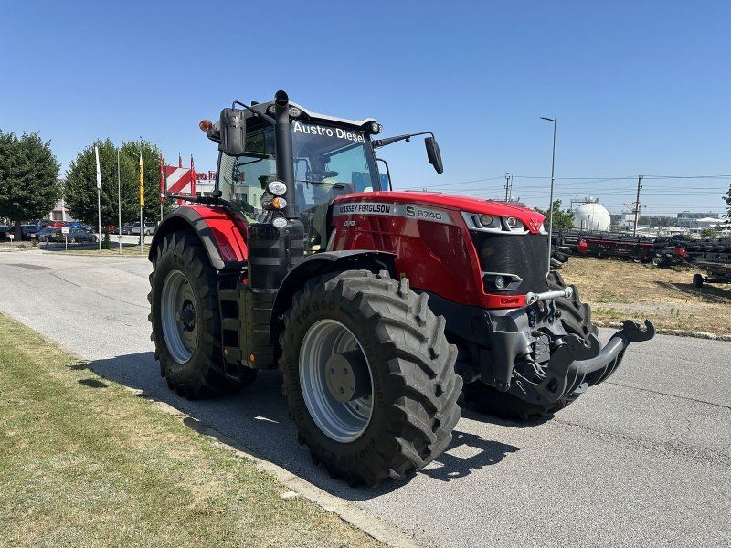 Massey Ferguson 8740 S (Stage V)