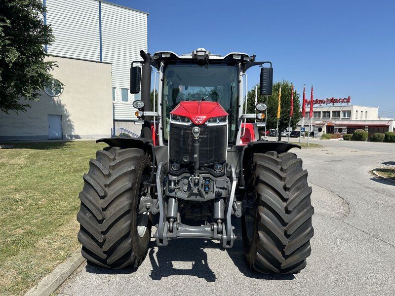 Massey Ferguson 8S.225