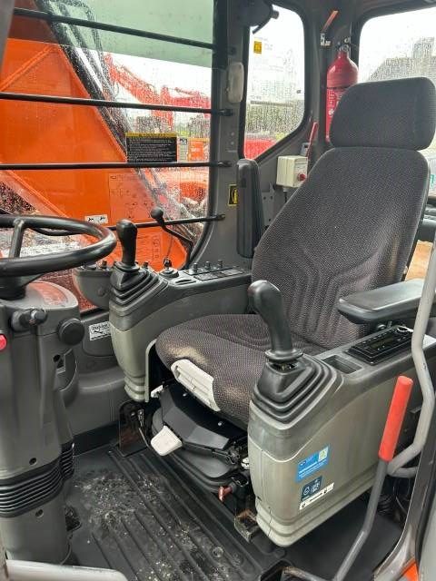 Hitachi ZX 130 W