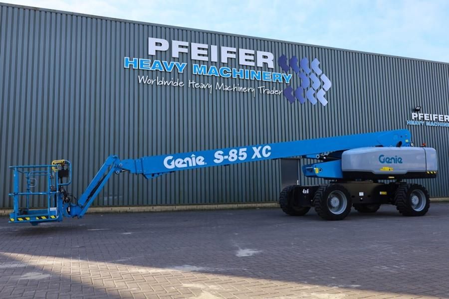 Genie S85XC Valid inspection, Diesel, 4x4 Drive, 28m Wor