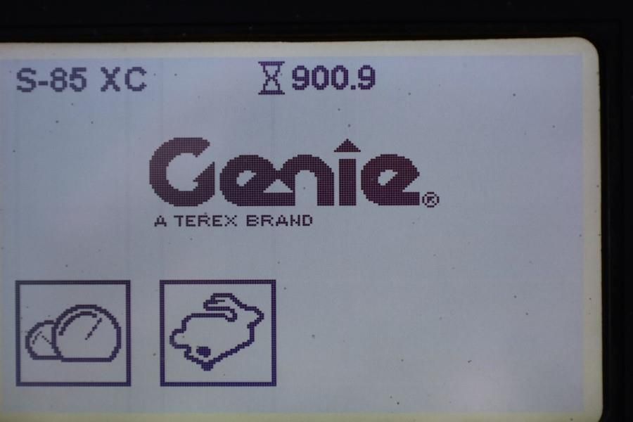 Genie S85XC Valid inspection, Diesel, 4x4 Drive, 28m Wor