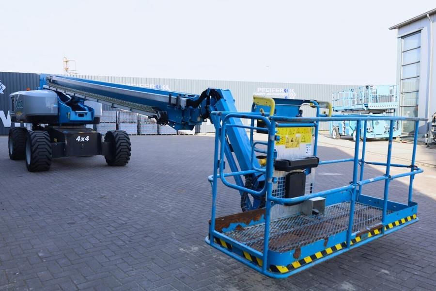 Genie S85XC Valid inspection, Diesel, 4x4 Drive, 28m Wor