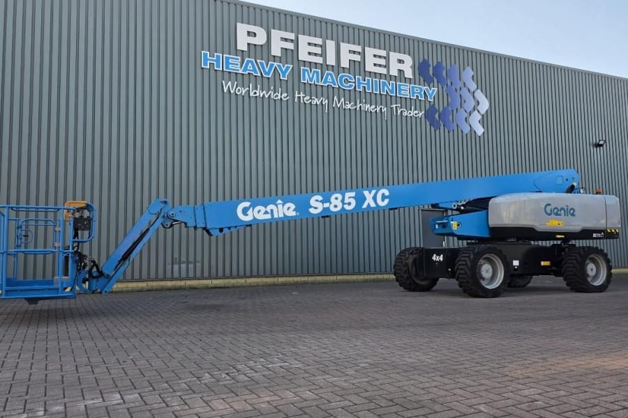 Genie S85XC Valid inspection, Diesel, 4x4 Drive, 28m Wor