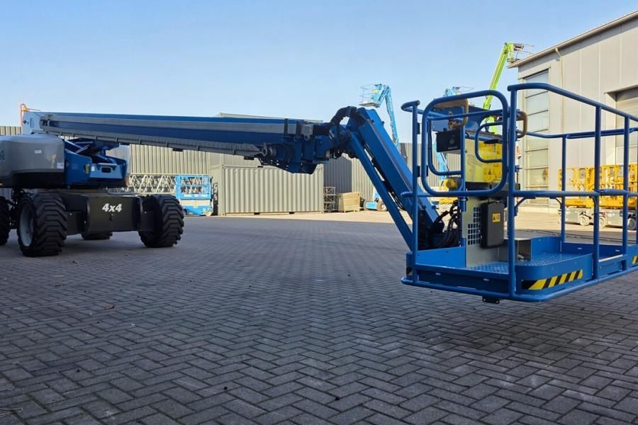 Genie S85XC Valid inspection, Diesel, 4x4 Drive, 28m Wor