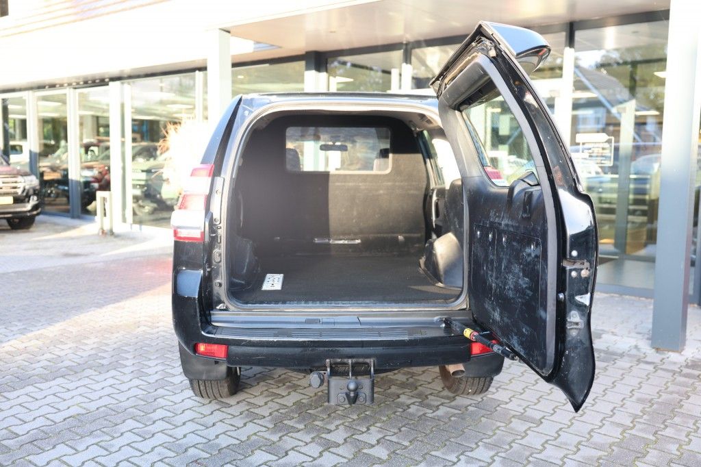 Toyota Landcruiser 150 2.8 D-4D 5DRS ACTIVE A/T VAN