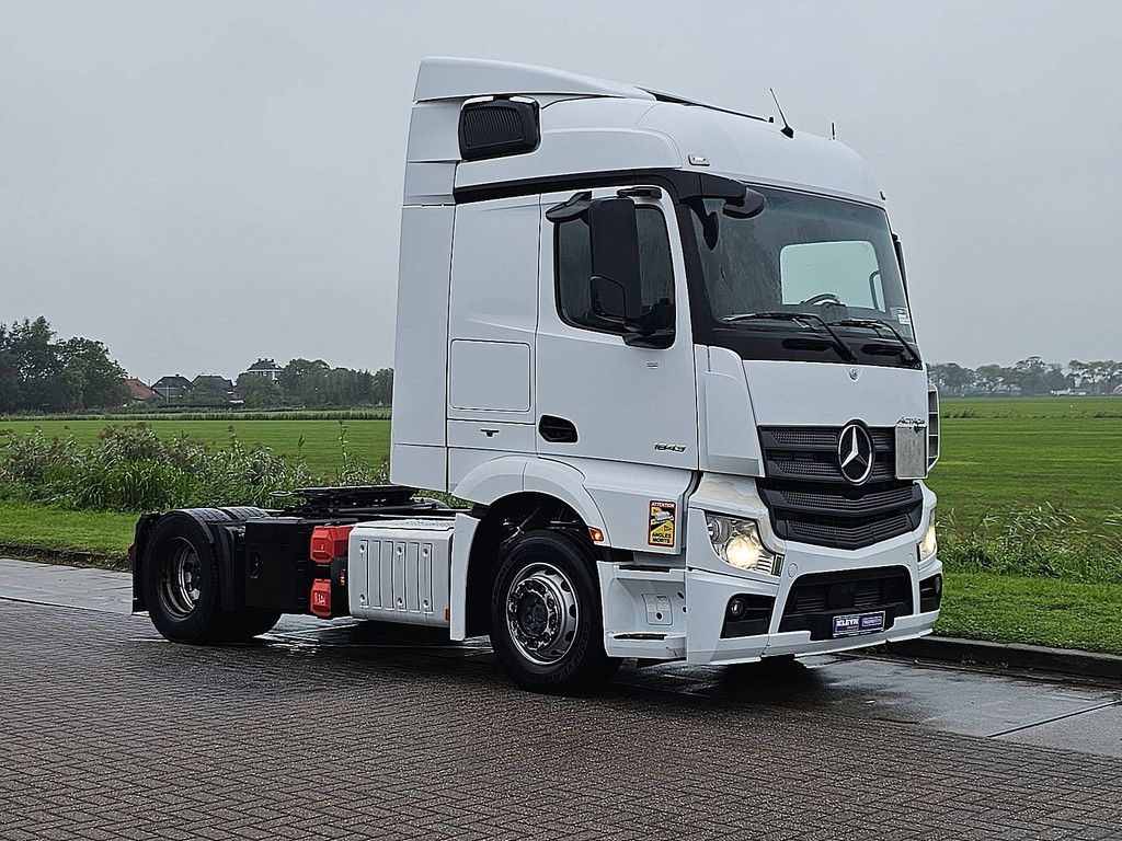MERCEDES-BENZ ACTROS 1843
