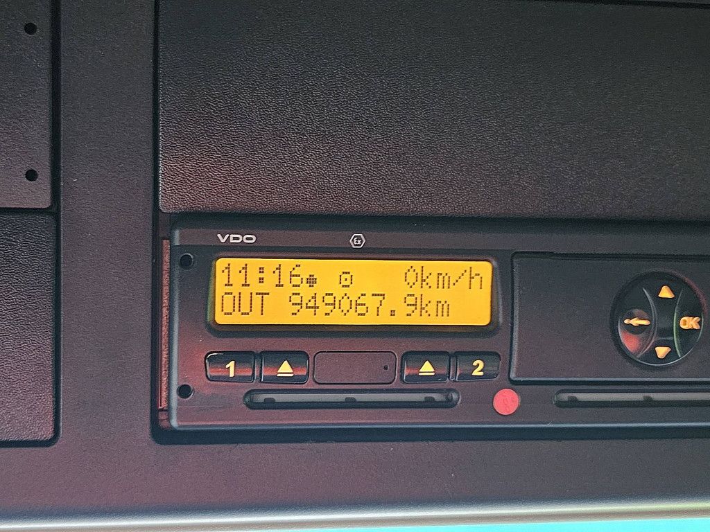 MERCEDES-BENZ ACTROS 1843