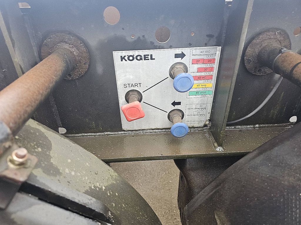KOGEL SW24 MULTI 2X 20, 1X30, 1X40, HIGHCUBE, 20FT MITTIG